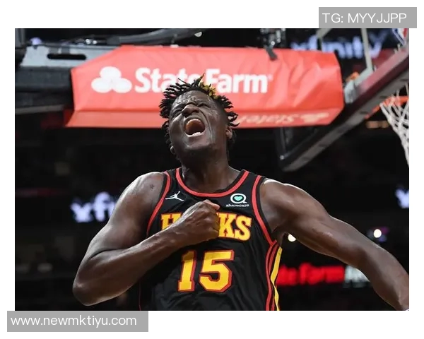 勇士湖人争夺克拉克斯顿合同剩余三年总值6944万本赛季场均136分